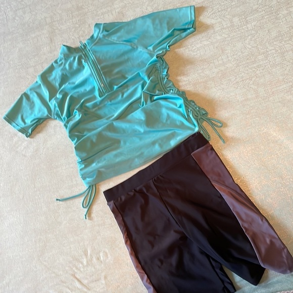 Women’s swim or athletic trunks size M black with gray on sides. New. Quick dry - Picture 11 of 11